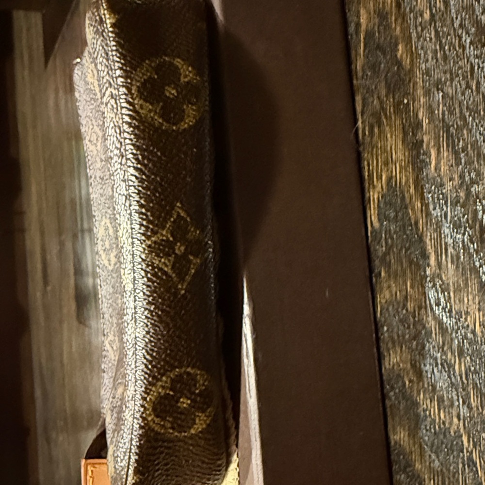 Louis Vuitton Brown and Gold Monogram Pouch - Picture 5 of 16
